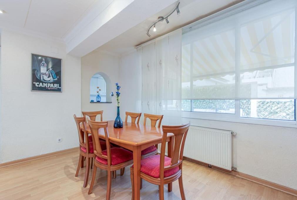S46-Casa De Vacaciones Climatizada Con Piscina, En El Centro Junto Al Mar, Barbacoa Y Wiifi Empuriabrava Dış mekan fotoğraf