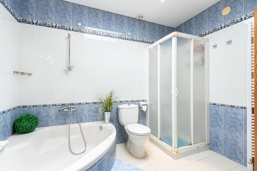 S46-Casa De Vacaciones Climatizada Con Piscina, En El Centro Junto Al Mar, Barbacoa Y Wiifi Empuriabrava Dış mekan fotoğraf